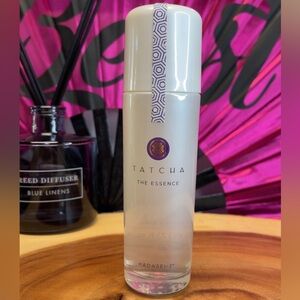 The Essence Skincare Boosting Treatment